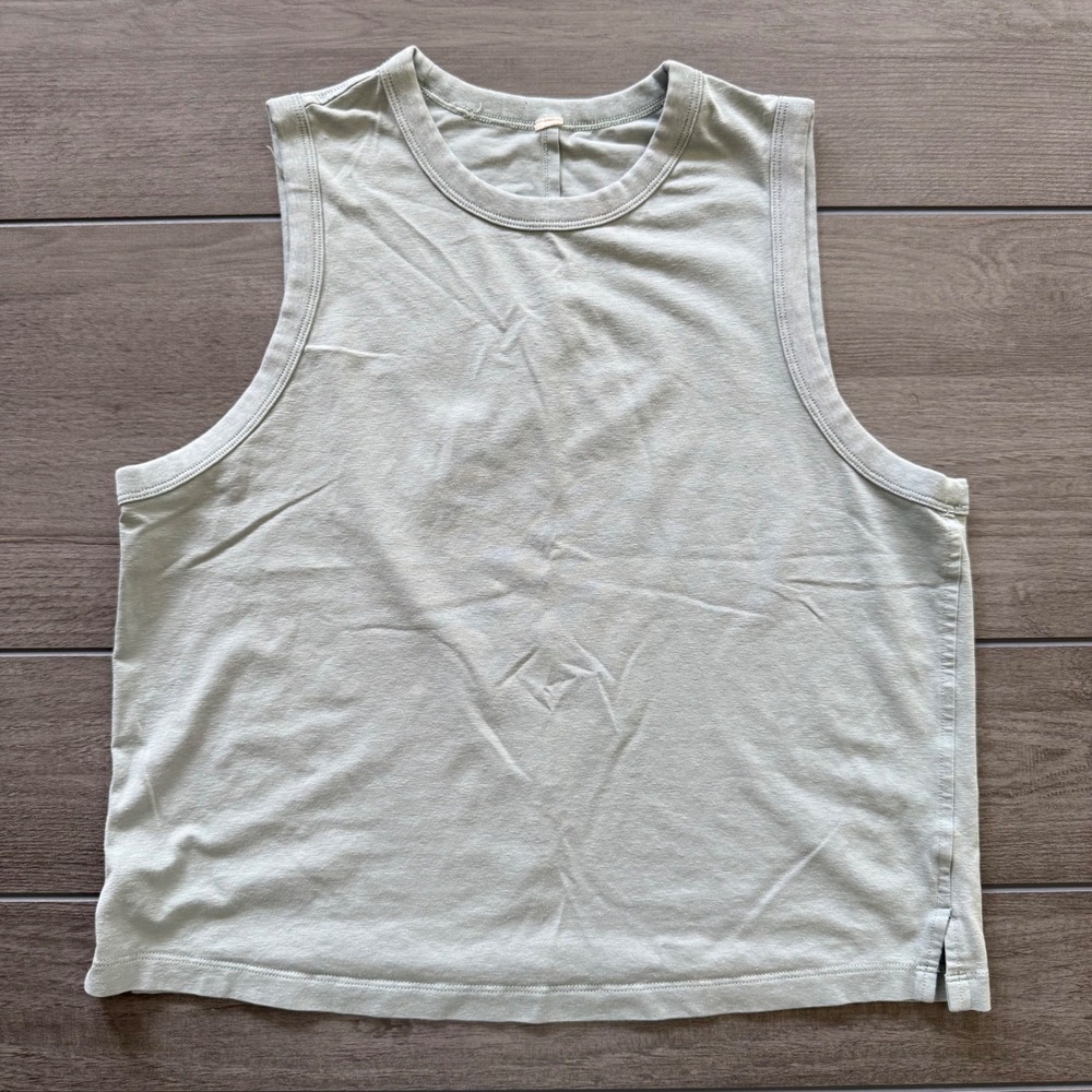 Lululemon Muscle Tank 6 Sage Green Cropped Athletic Sleeveless Top